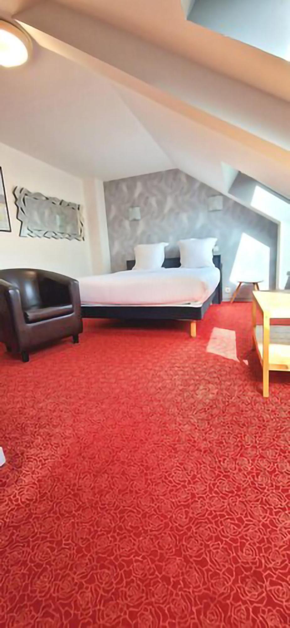 Brit Hotel Essentiel Pontivy Robic Exteriér fotografie