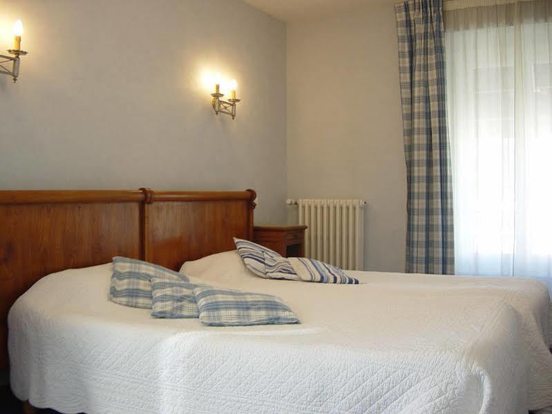 Brit Hotel Essentiel Pontivy Robic Exteriér fotografie