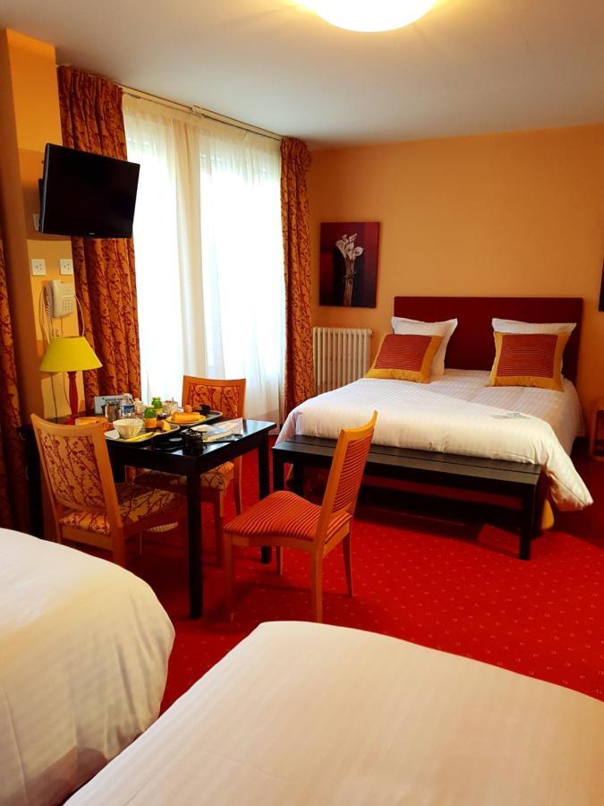 Brit Hotel Essentiel Pontivy Robic Exteriér fotografie